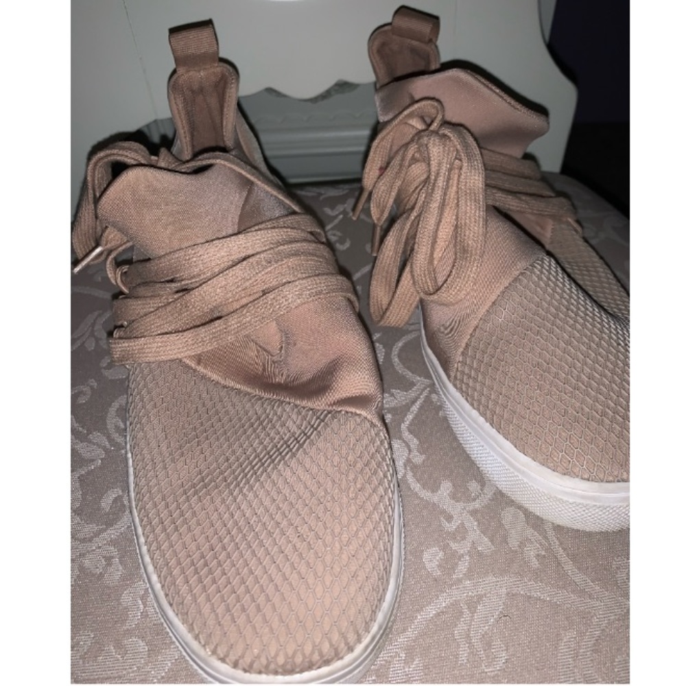 Steve Madden Lancer sneakers